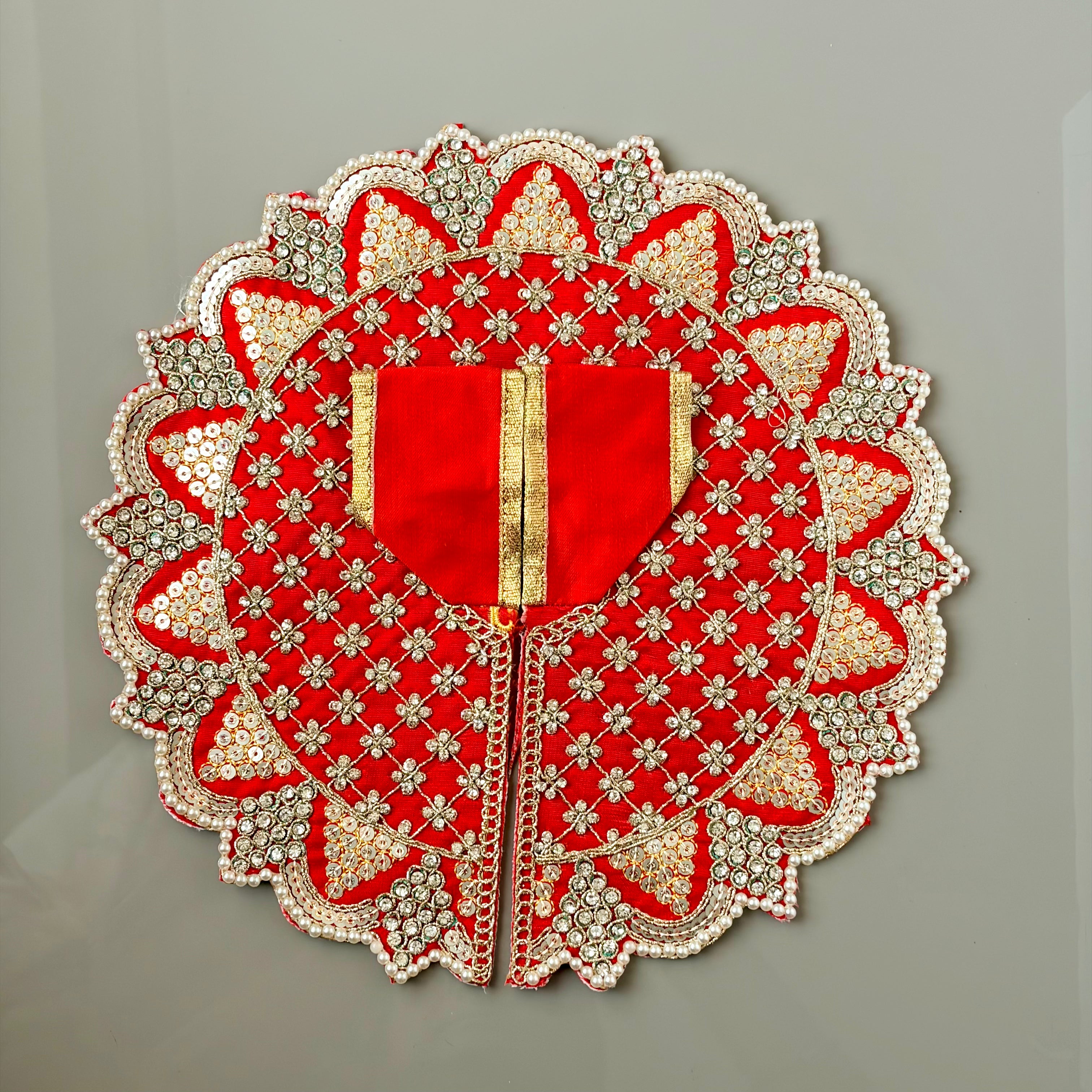 Full pearl border, unique embroidery, diamonds, and golden sequins - Size 5/6 - KS14