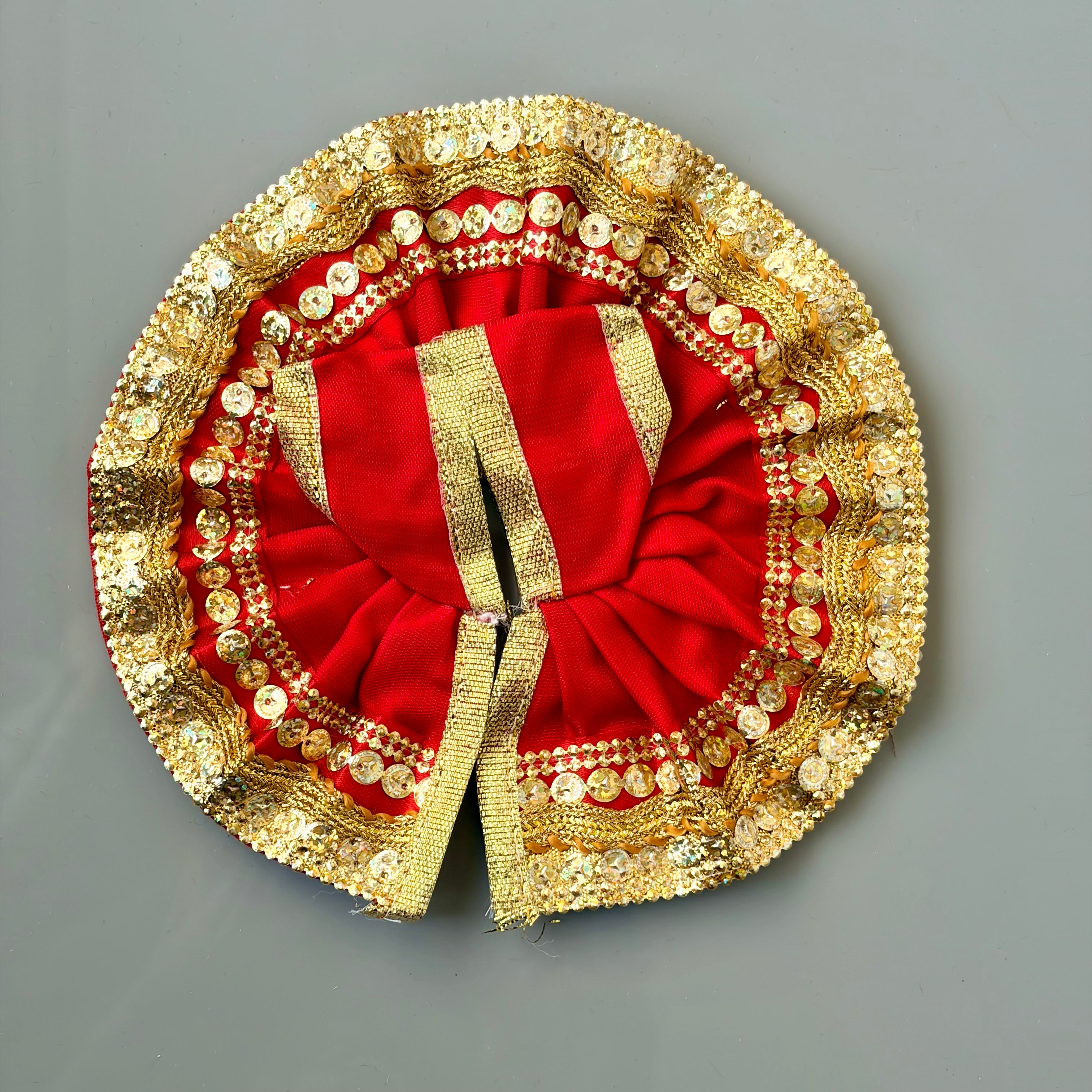 Shiny fabric with heavy golden border - Size 2 - KS15