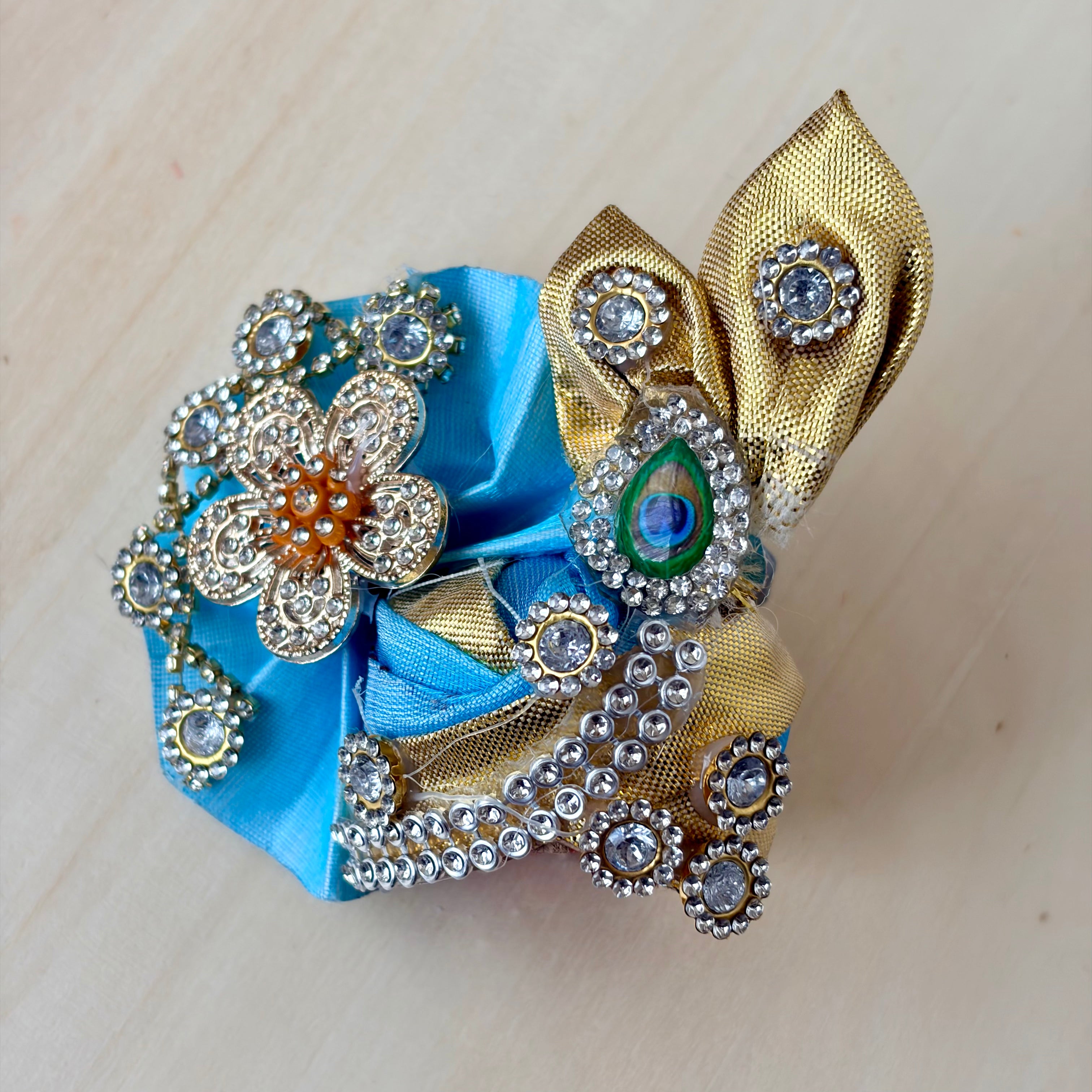 Paghadi with diamond brooches and peacock leaf, Size 3, 5 - KS17