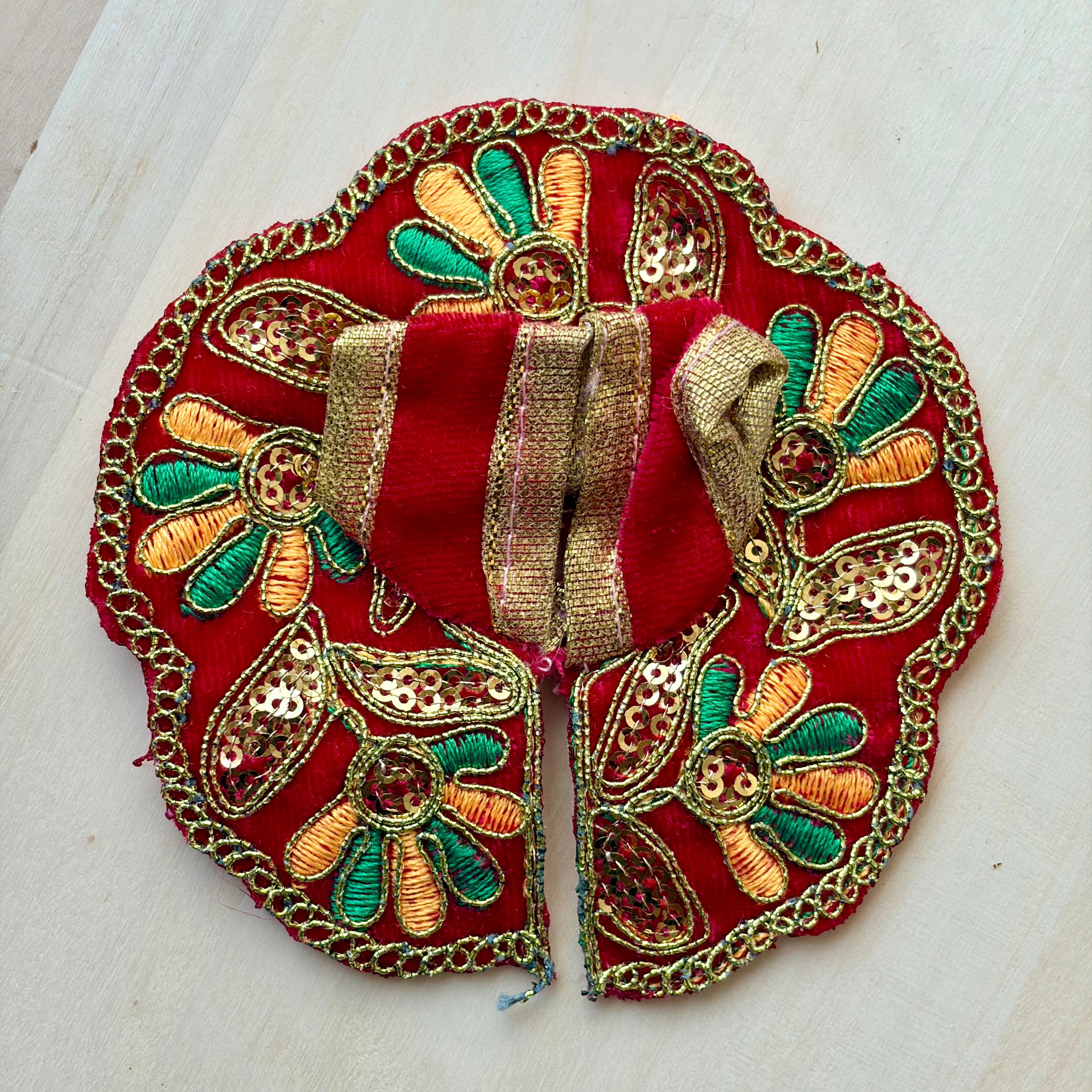 Flower and leaves embroidery on velvet - Size 0, 1 - KS9