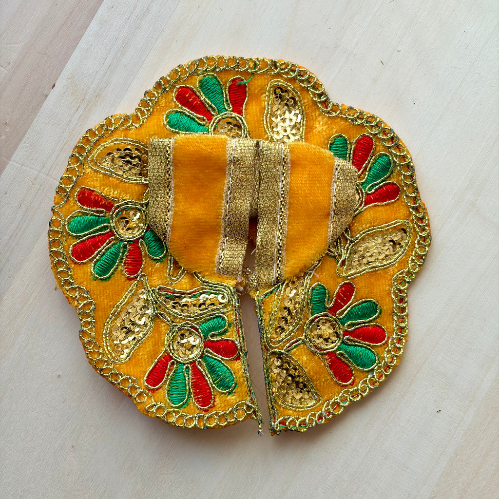 Flower and leaves embroidery on velvet - Size 0, 1 - KS9